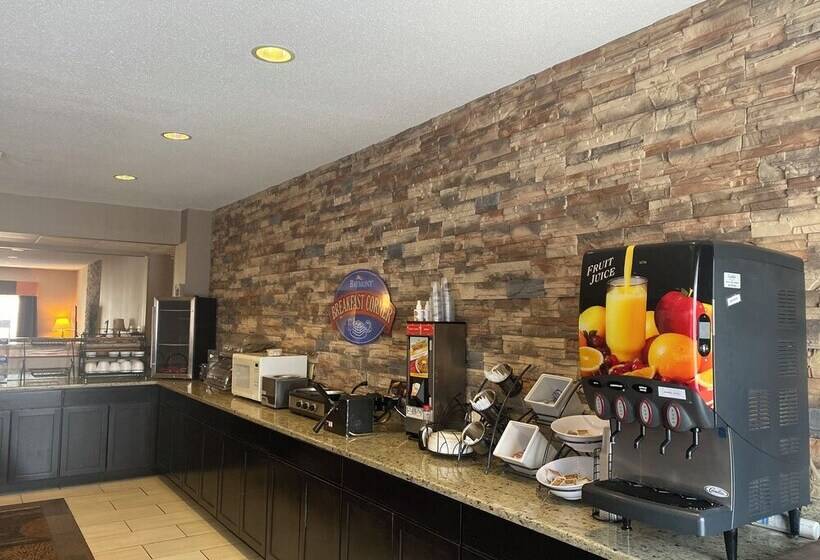 酒店 Baymont By Wyndham Auburn