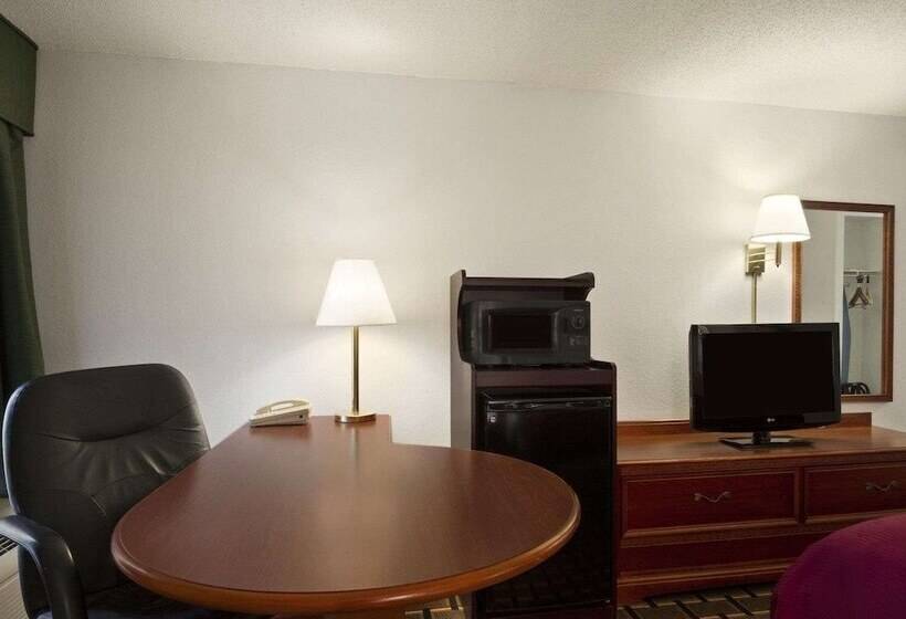 فندق Baymont By Wyndham Crossville