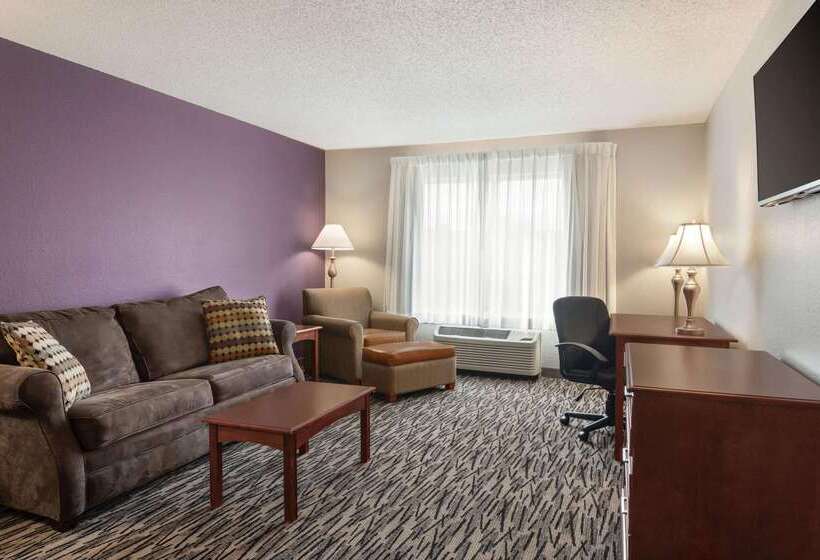 فندق Baymont By Wyndham Springfield I44