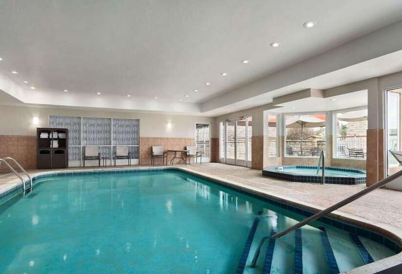 فندق Baymont By Wyndham Springfield I44