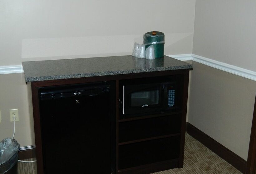 فندق Belvedere Inn Schenectady   Albany