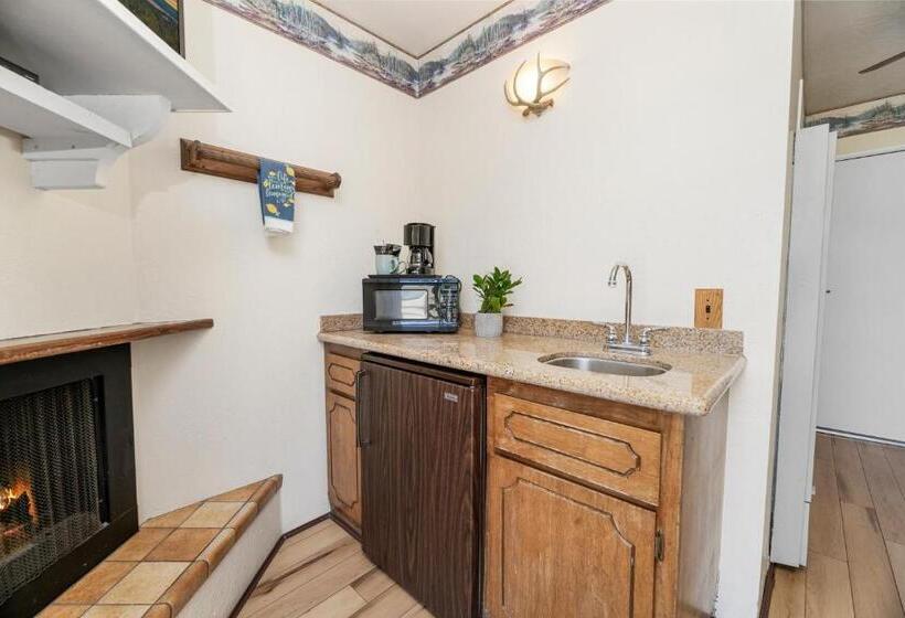 酒店 Big Bear Lake Front Lodge