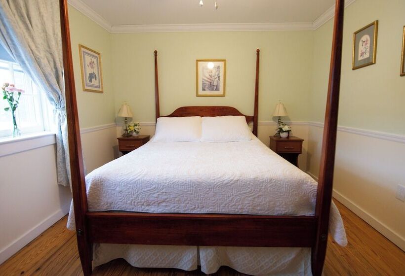 호텔 Blackberry River Inn