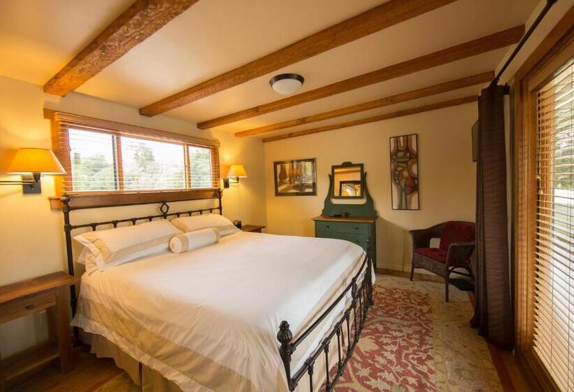 בית מלון כפרי Blue Iguana Inn