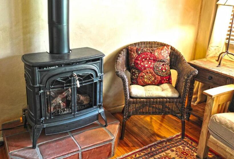 בית מלון כפרי Blue Iguana Inn