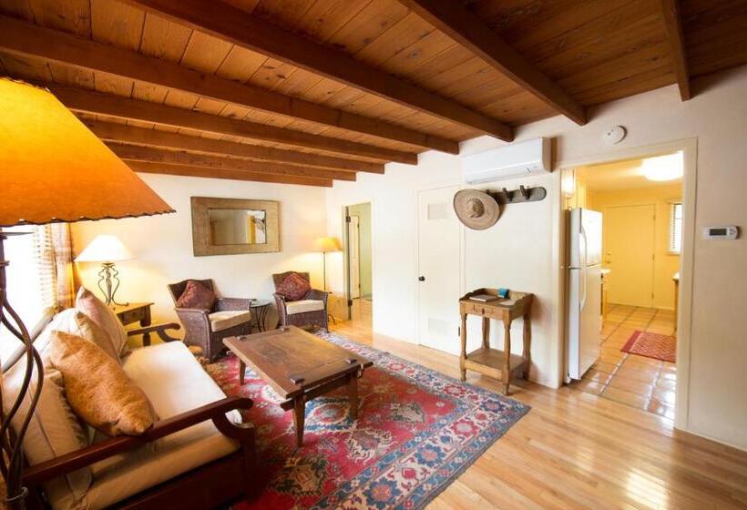 בית מלון כפרי Blue Iguana Inn