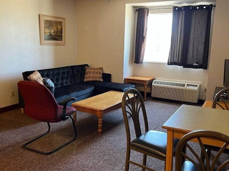 Boarders Inn & Suites By Cobblestone Hotels   Brush