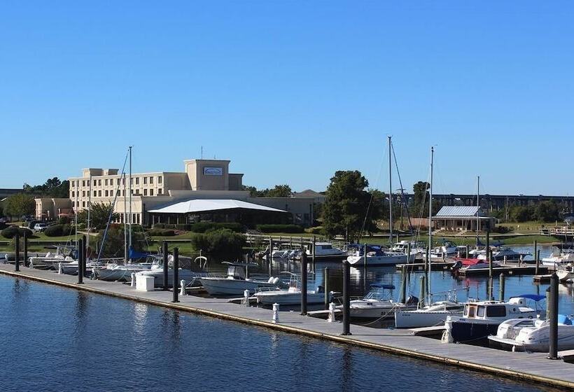 Bridgepointe Hotel & Marina