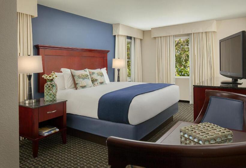 فندق Bristol Harbor Inn