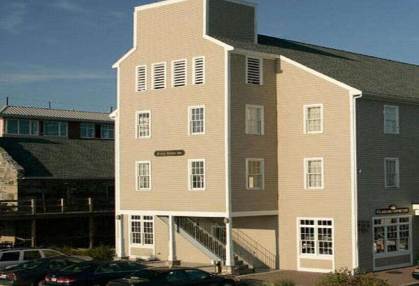 فندق Bristol Harbor Inn