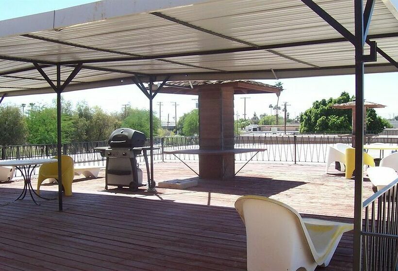 Отель Brunners Inn & Suites