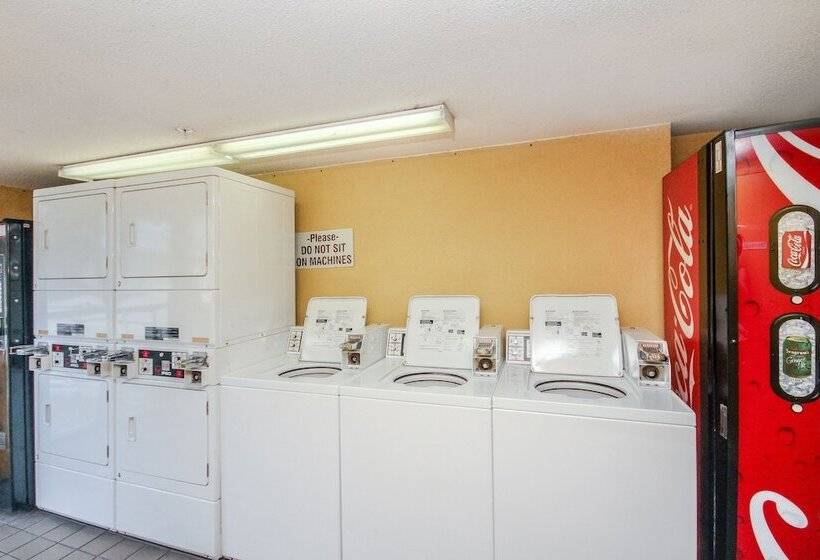 هتل Camelot By The Sea By Oceana Resorts