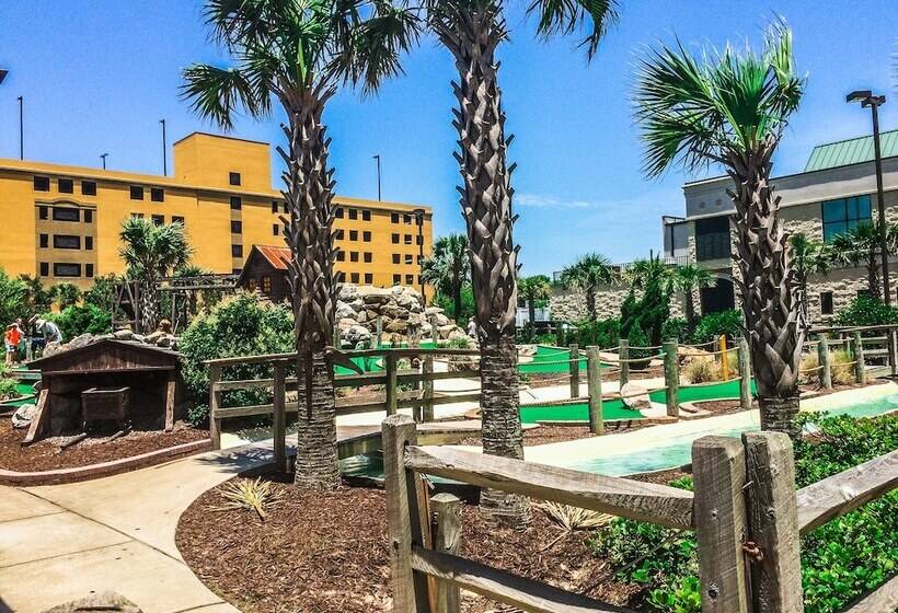 هتل Camelot By The Sea By Oceana Resorts