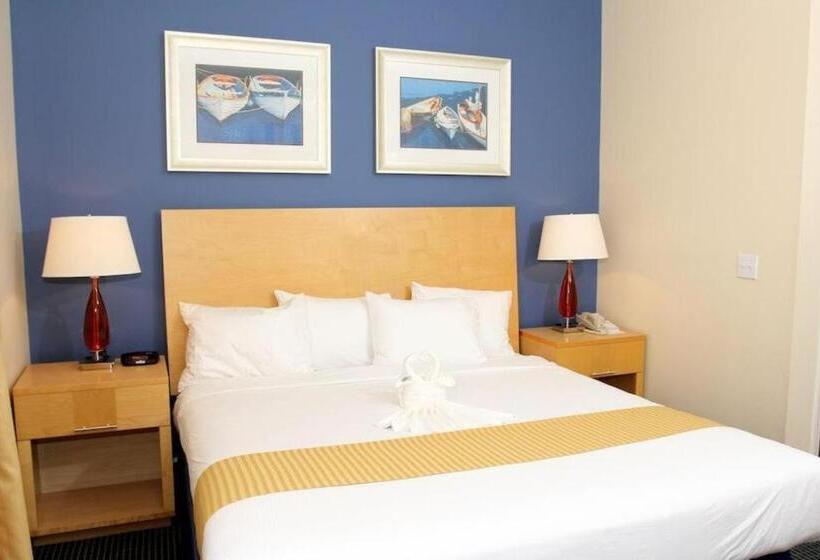 فندق Chart House Suites And Marina