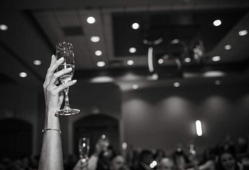 هتل Chicago Marriott Southwest At Burr Ridge