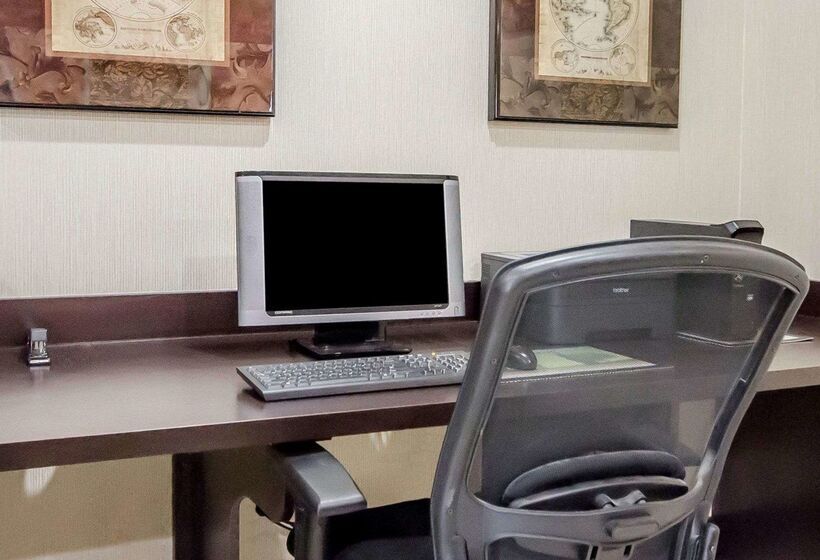 فندق Surestay Plus By Best Western Corydon