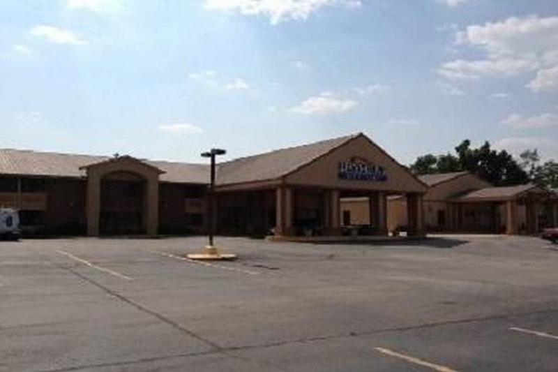 酒店 Clarion Pointe Marshall