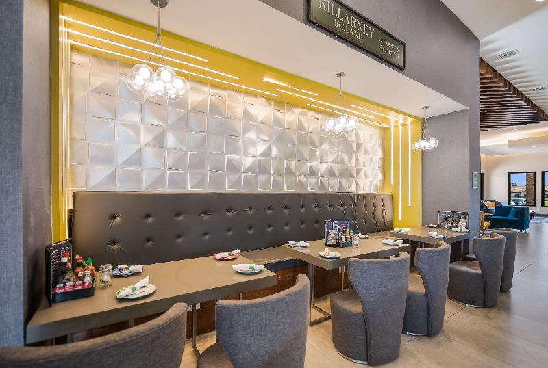 酒店 Clarion Pointe Marshall