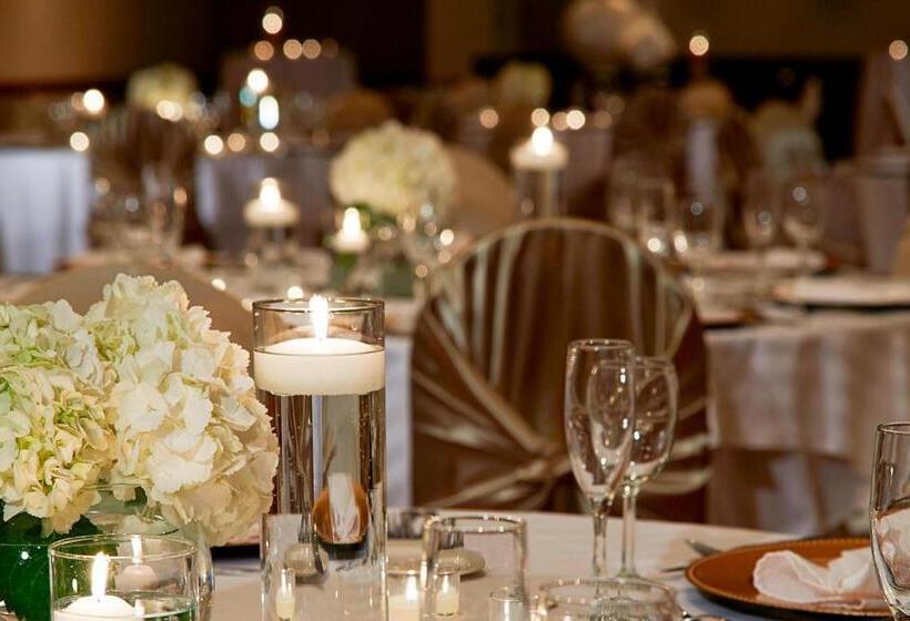 فندق Cleveland Marriott East