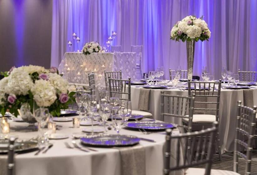 فندق Cleveland Marriott East