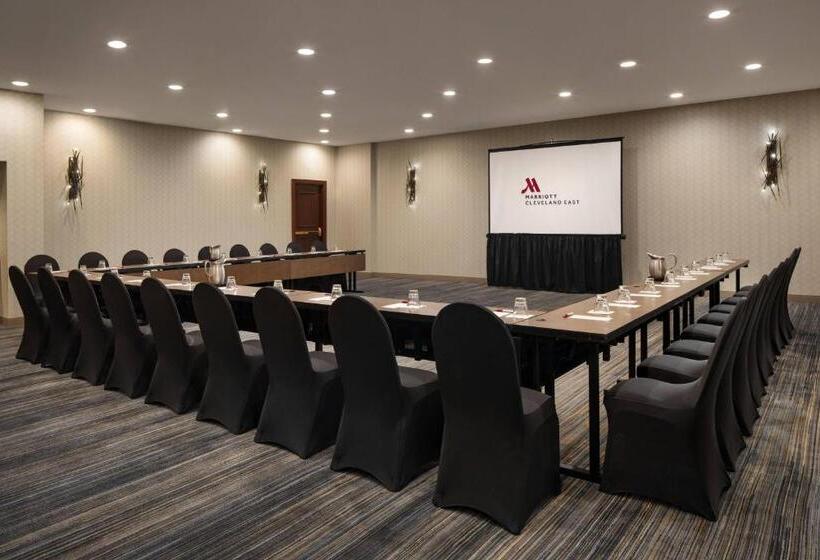 فندق Cleveland Marriott East
