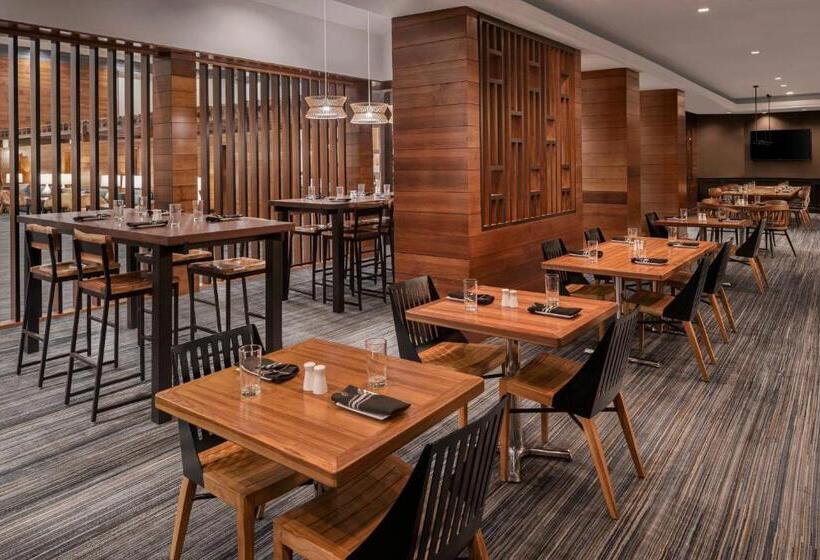 فندق Cleveland Marriott East