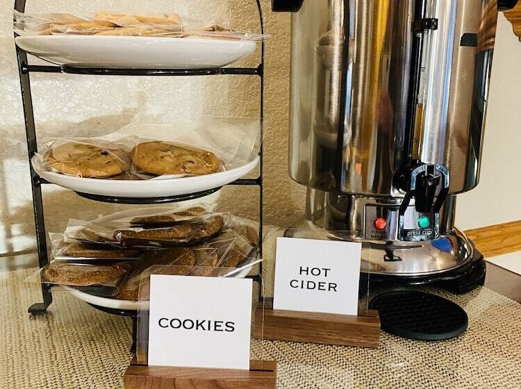 فندق Coachman Inn Oak Harbor