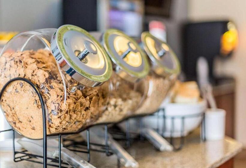 فندق Comfort Inn & Suites