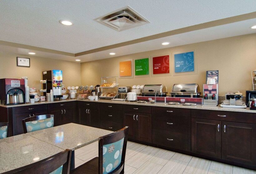 ホテル Comfort Inn Mount Airy