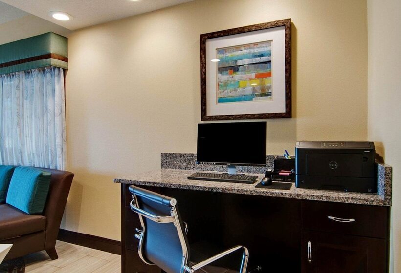 ホテル Comfort Inn Mount Airy