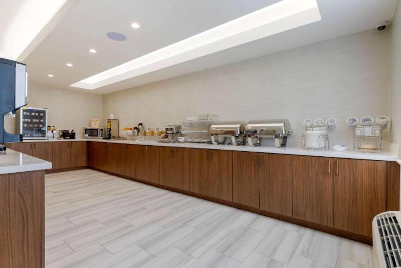 酒店 Comfort Inn & Suites