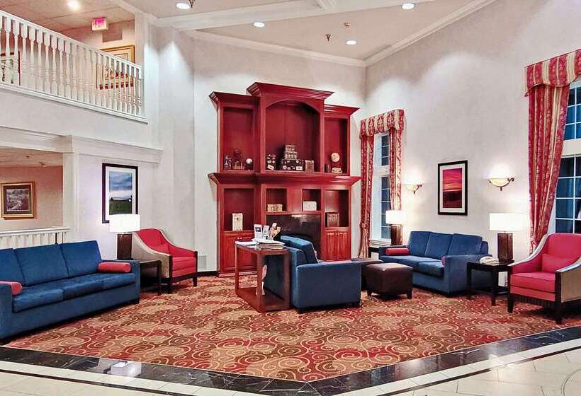 فندق Comfort Suites