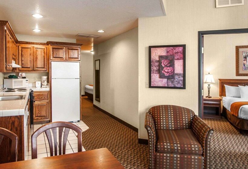 فندق Comfort Suites