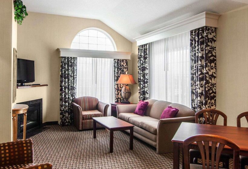 فندق Comfort Suites