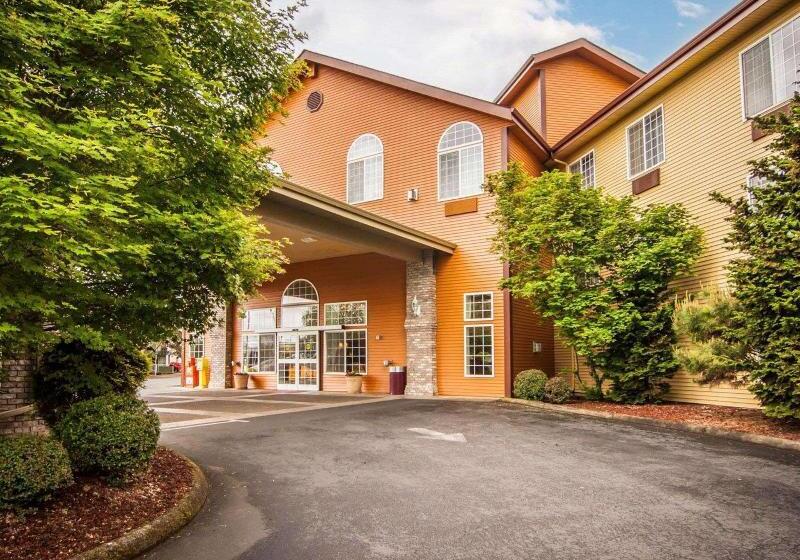 فندق Comfort Suites