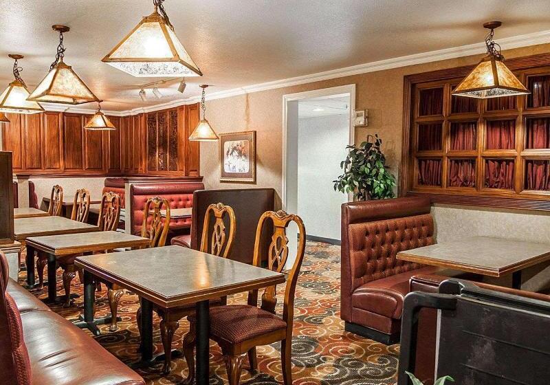 فندق Comfort Suites