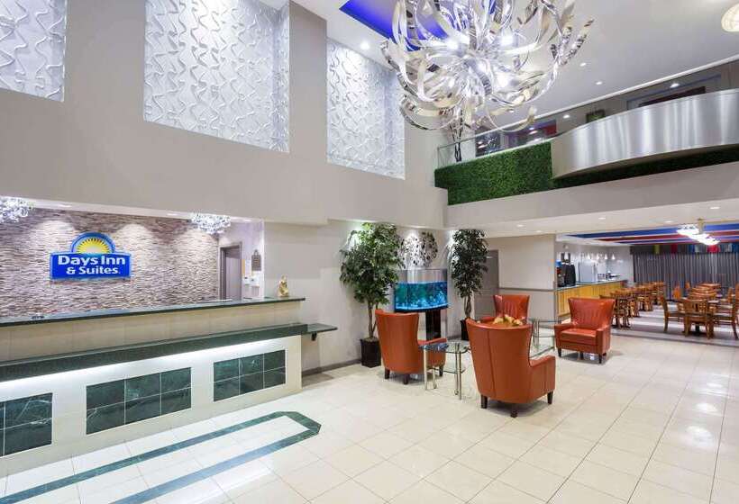 בית מלון כפרי Days Inn & Suites By Wyndham Fort Myers Near Jetblue Park