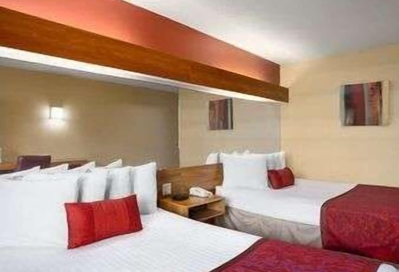 هتل Days Inn & Suites By Wyndham Lafayette In