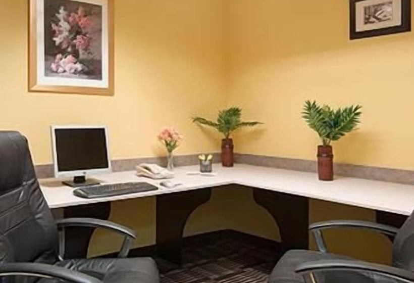 Отель Days Inn & Suites By Wyndham Spokane Airport Airway Heights