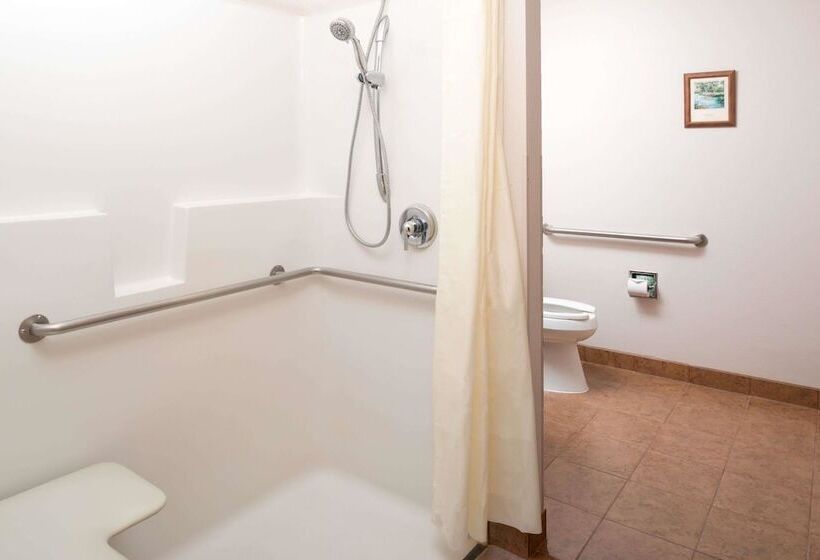 Отель Days Inn & Suites By Wyndham Spokane Airport Airway Heights