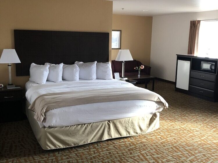 Отель Days Inn & Suites By Wyndham Spokane Airport Airway Heights