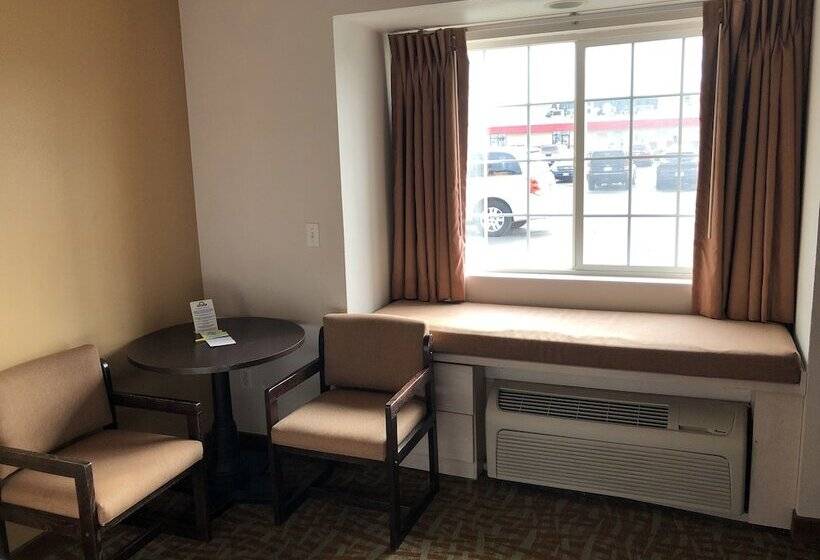 Отель Days Inn & Suites By Wyndham Spokane Airport Airway Heights