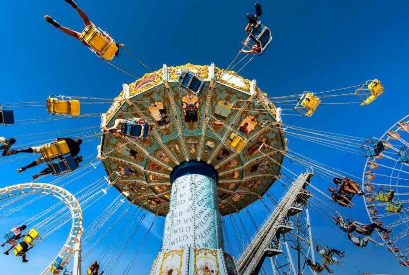 호텔 Daytona Inn And Suites