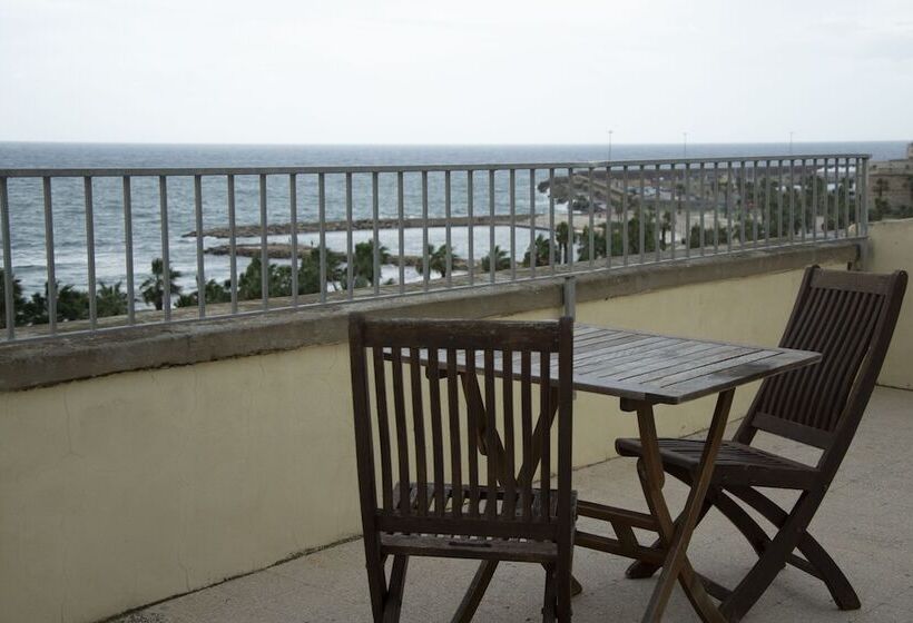 בית מלון כפרי De La Ville