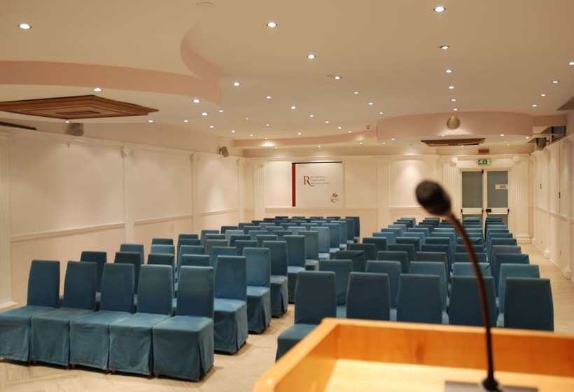 בית מלון כפרי De La Ville