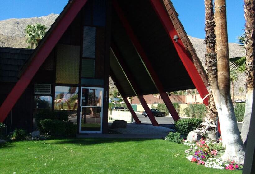 فندق Desert Lodge