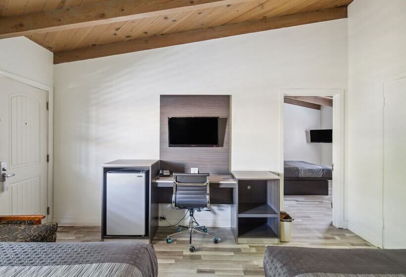 فندق Discovery Inn Monterey Bay