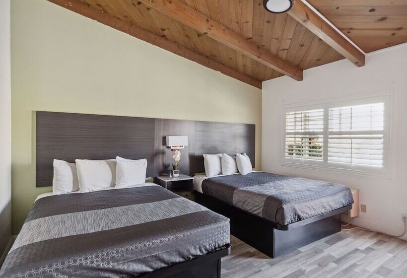 فندق Discovery Inn Monterey Bay