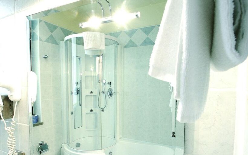 בית מלון כפרי Duca Degli Abruzzi