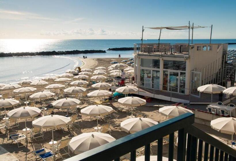 בית מלון כפרי Duca Degli Abruzzi